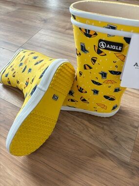 Aigle Kids' Yellow Umbrella Print Rain Boots